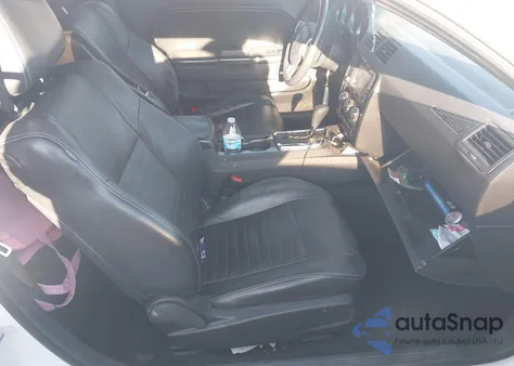 2013 Dodge Challenger Sxt Plus z USA, uszkodzony, nr VIN 2C3CDYAG1DH742392